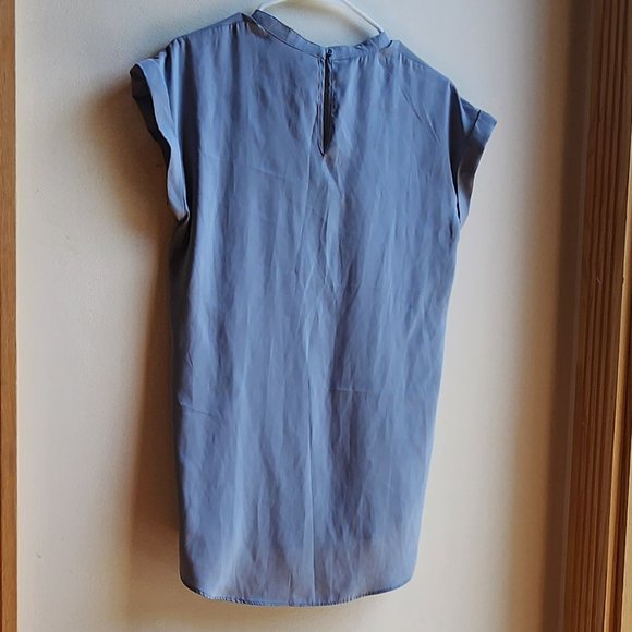 Express Gray/Blue Cap Sleeve Blouse Size Medium - Picture 14 of 16